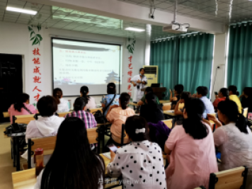 南陽(yáng)臥龍區首期艾灸技能培訓班開(kāi)班